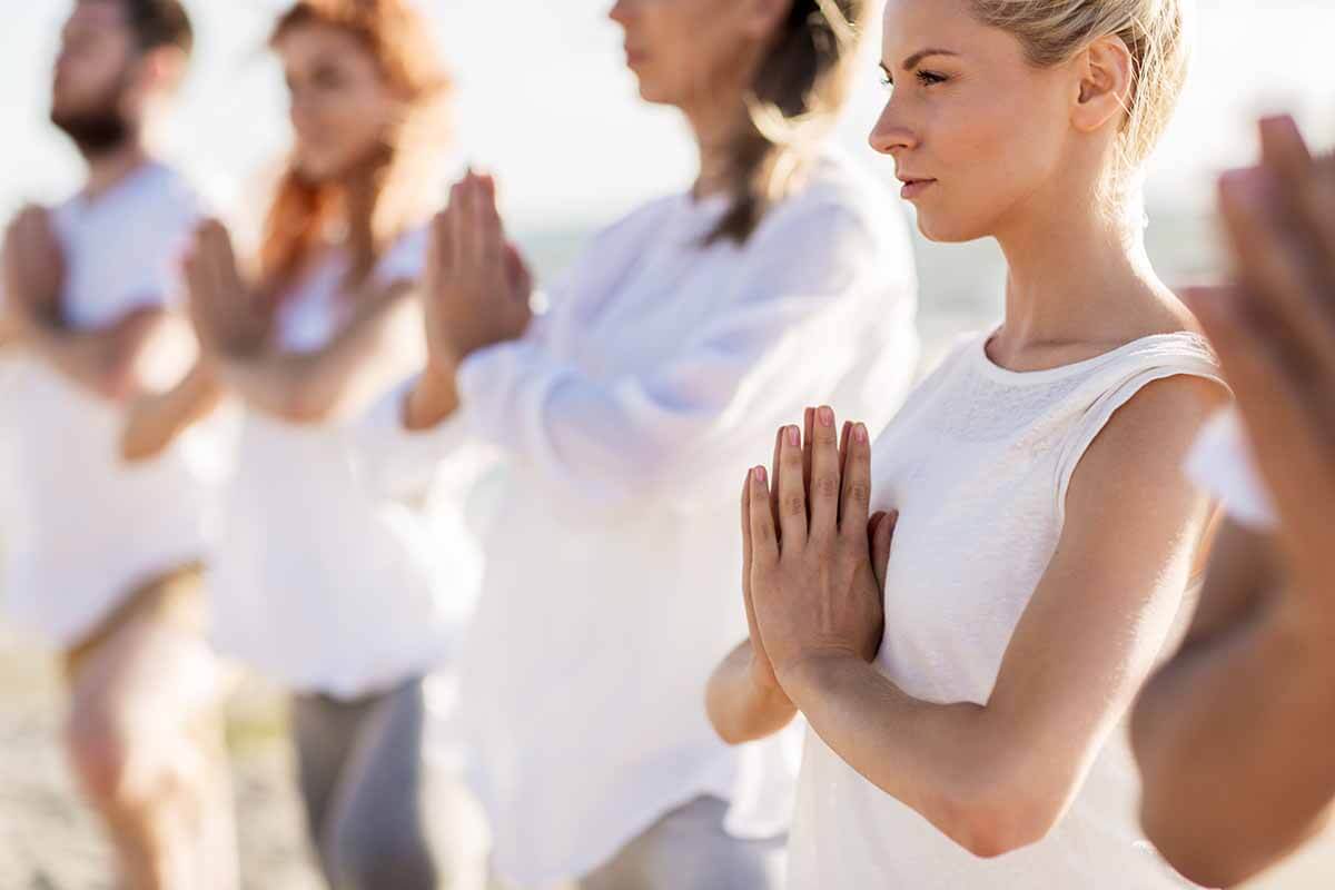 You are currently viewing 7 Soul-Calming Online Meditation Retreats
